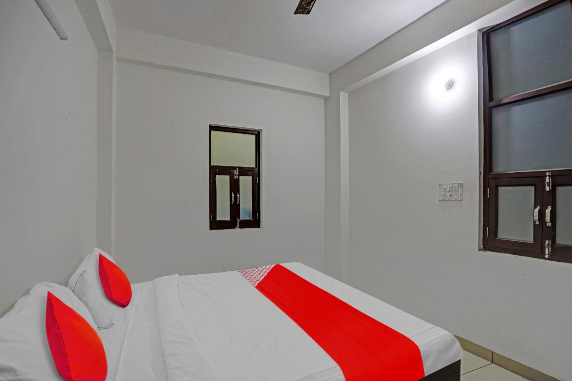 Hotel O Vrinda Residency Noida Buitenkant foto