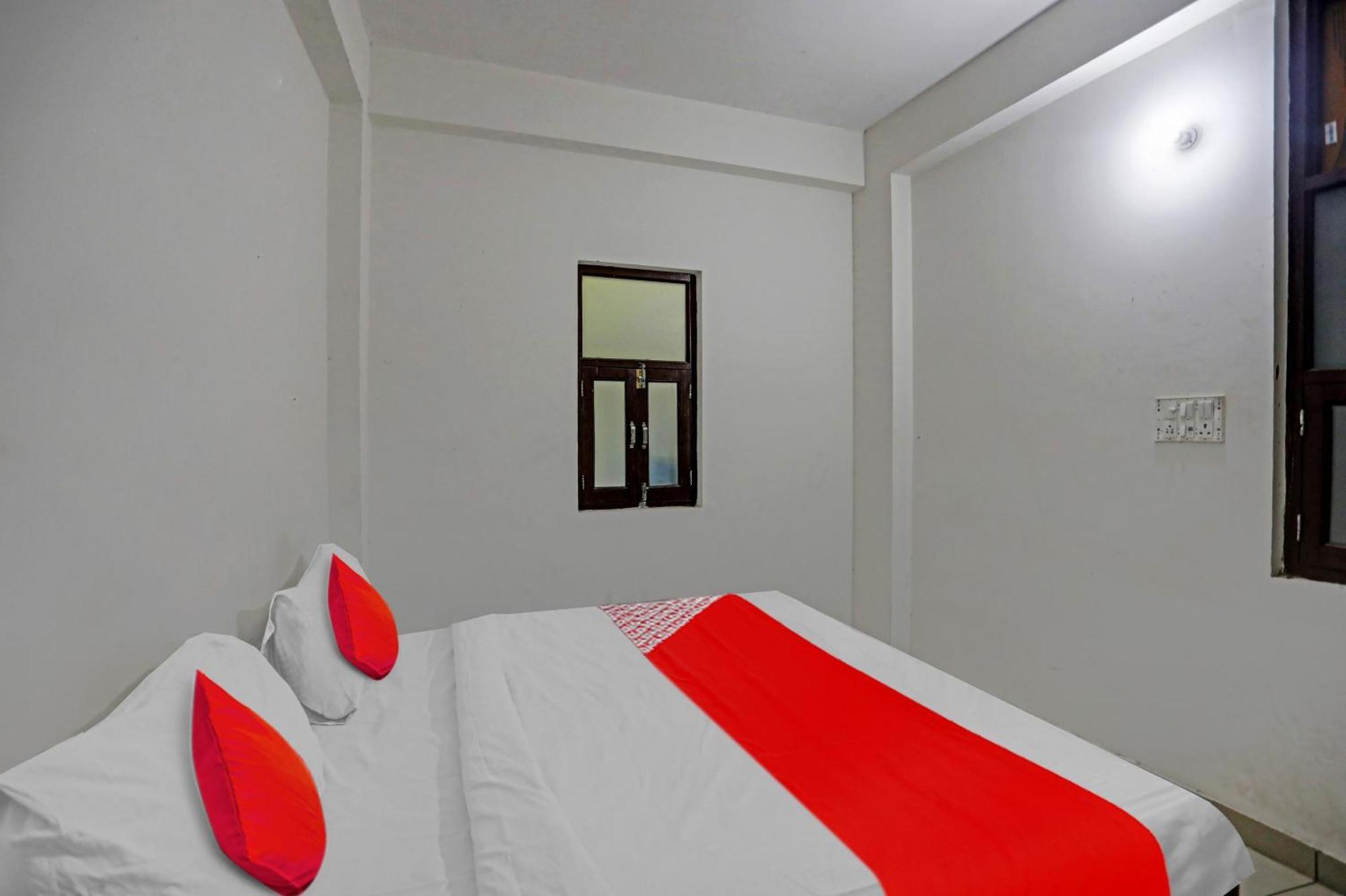 Hotel O Vrinda Residency Noida Buitenkant foto