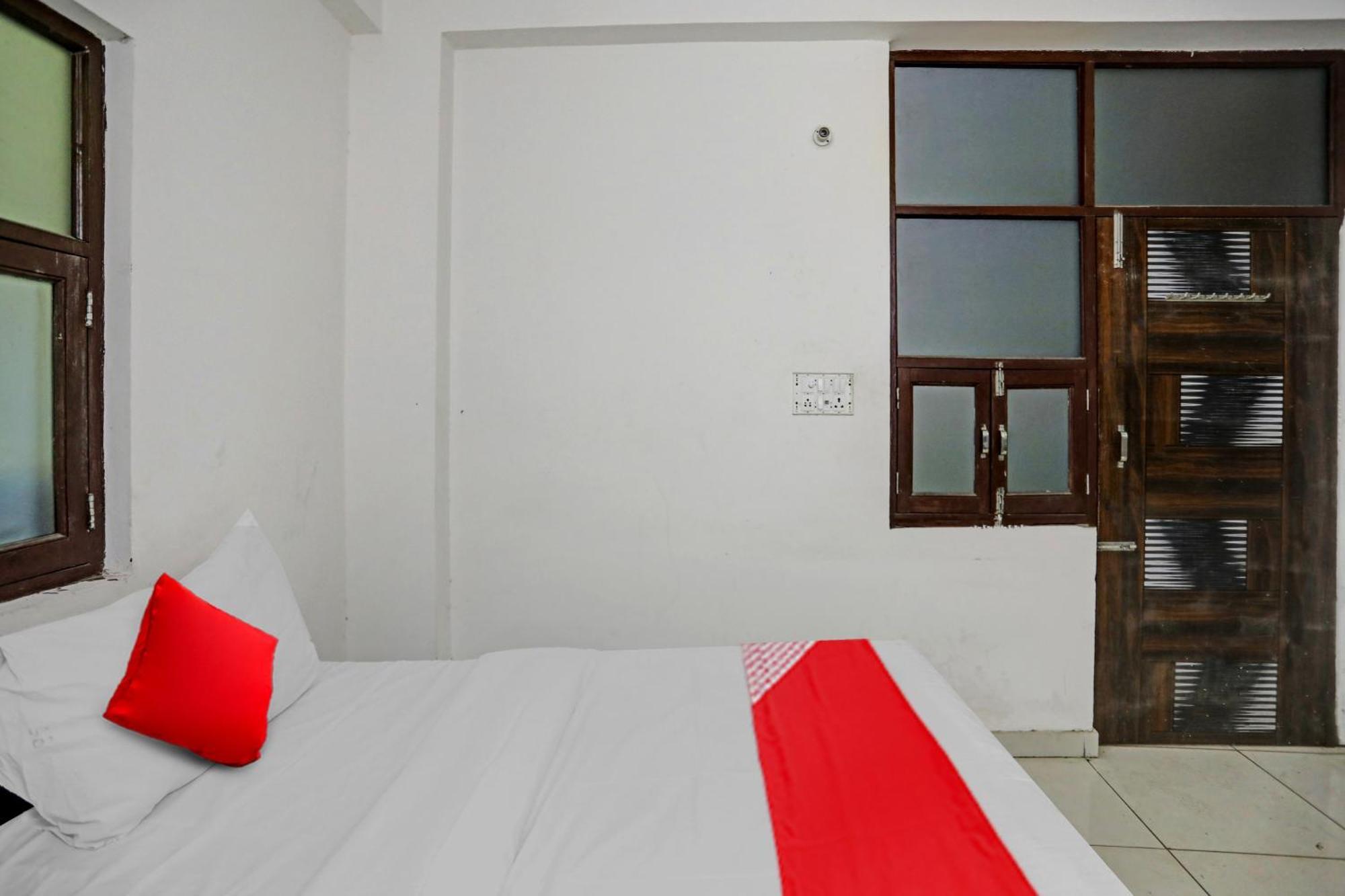 Hotel O Vrinda Residency Noida Buitenkant foto