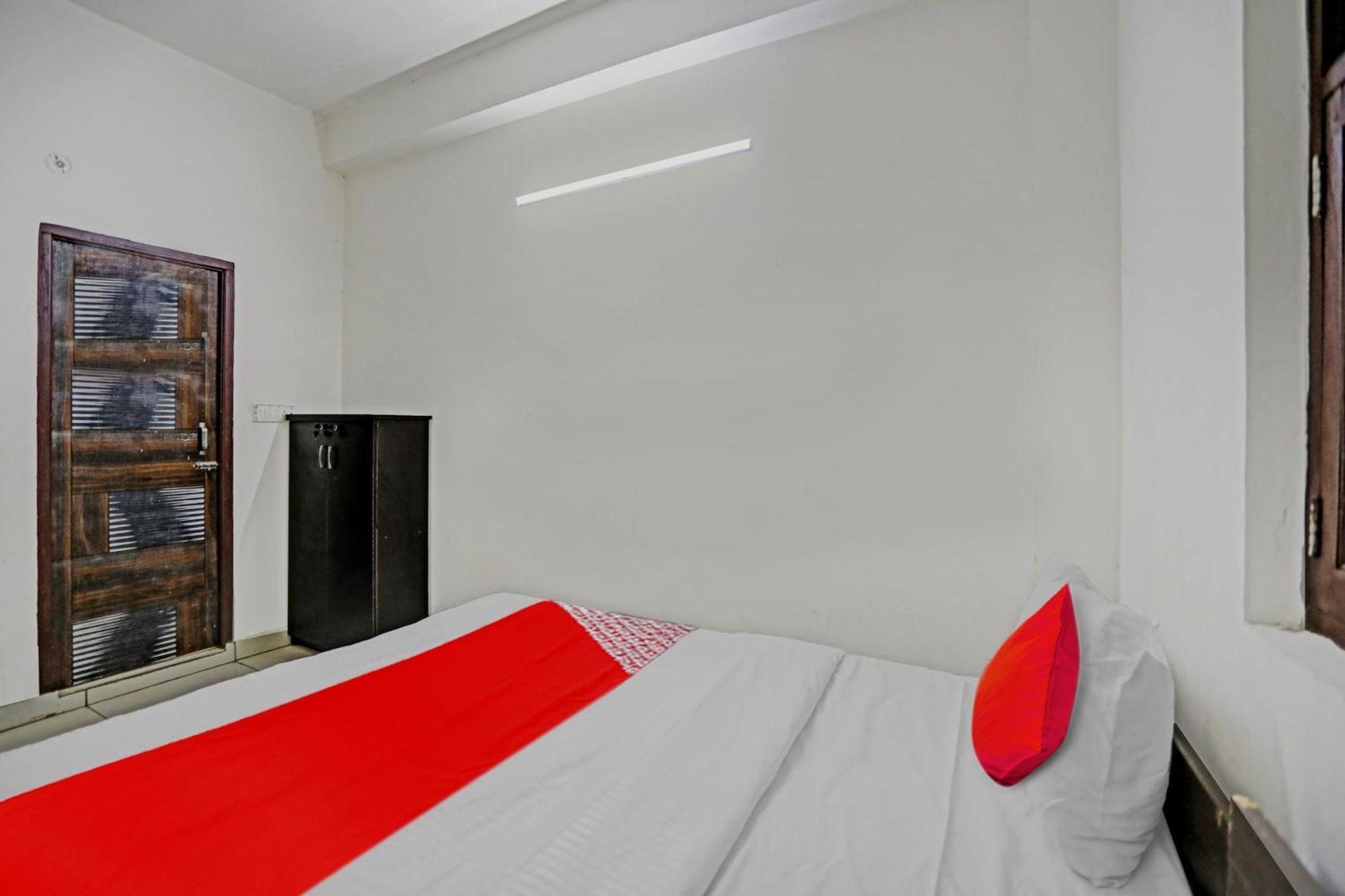 Hotel O Vrinda Residency Noida Buitenkant foto